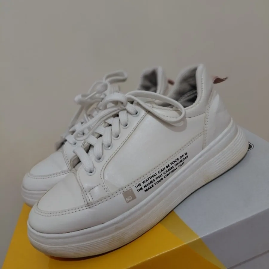 ونس سفید زنانه