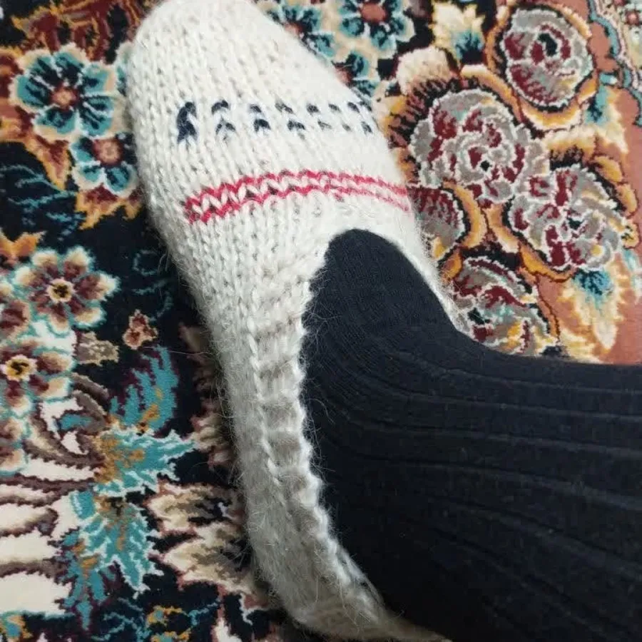 پاپوش سفید پشمی