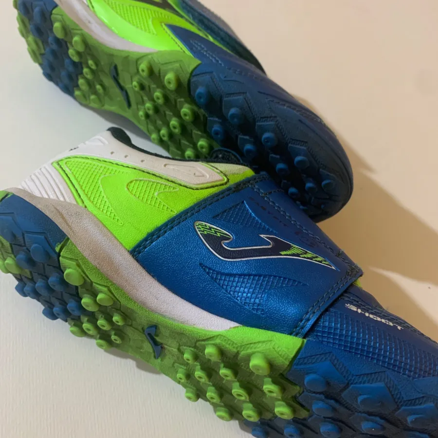 کفش فوتبال پسرانه