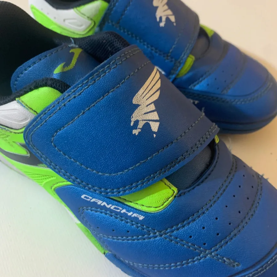 کفش فوتبال پسرانه