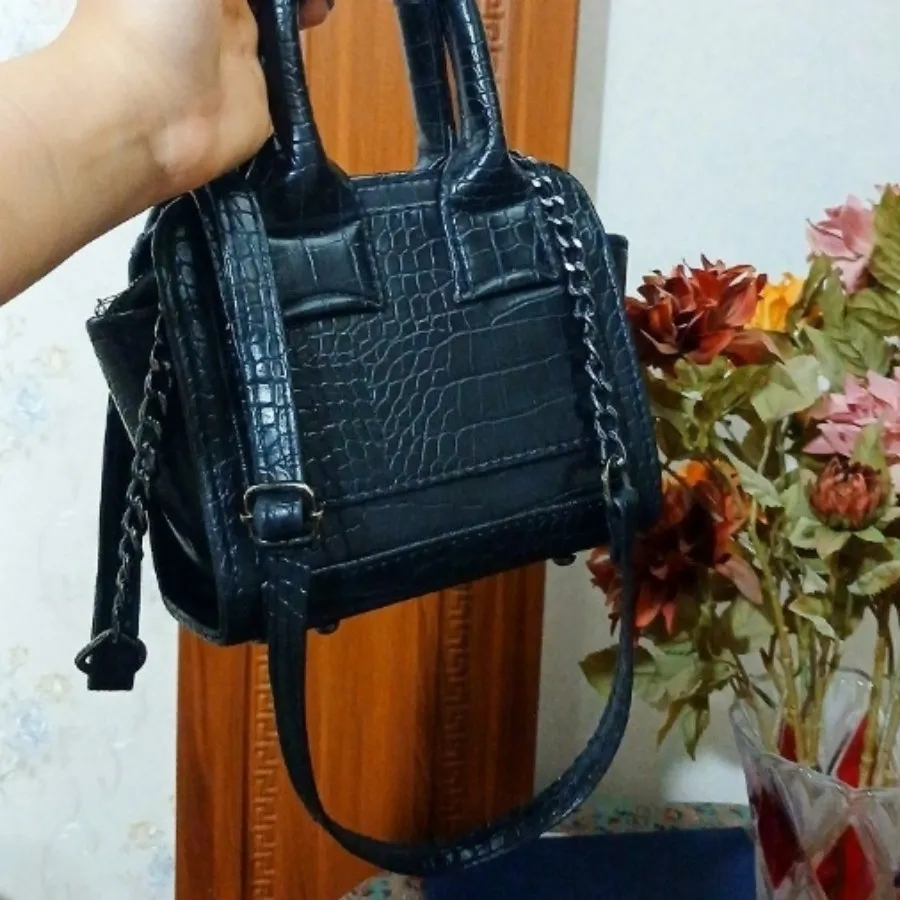 کیف دسته کوتاه
خوشگل