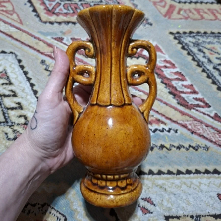 گلدان سرامیکی قدیمی