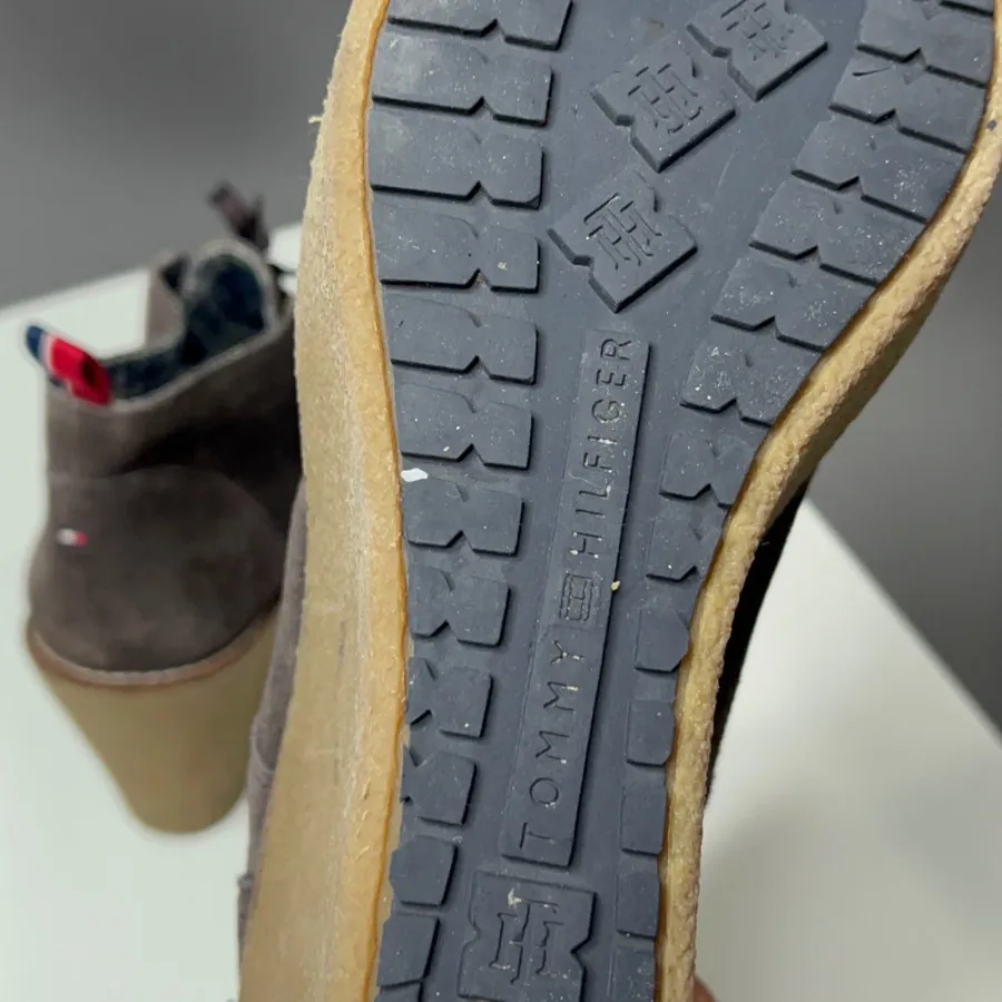 نیم بوت شیکTommy Hilfiger