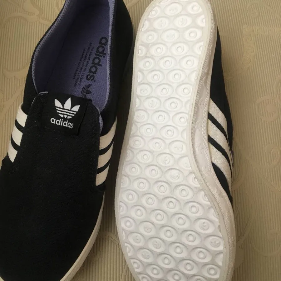 کتونی راحتی adidas اصل