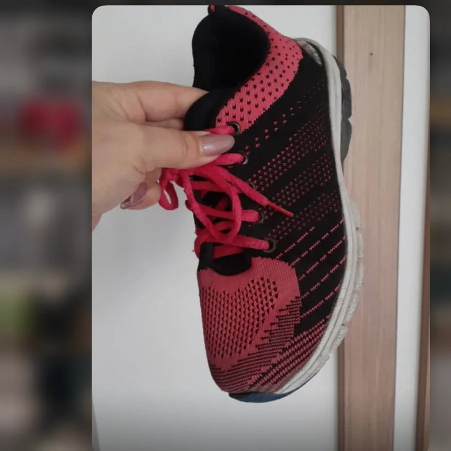 کفش کتونی ادبداس