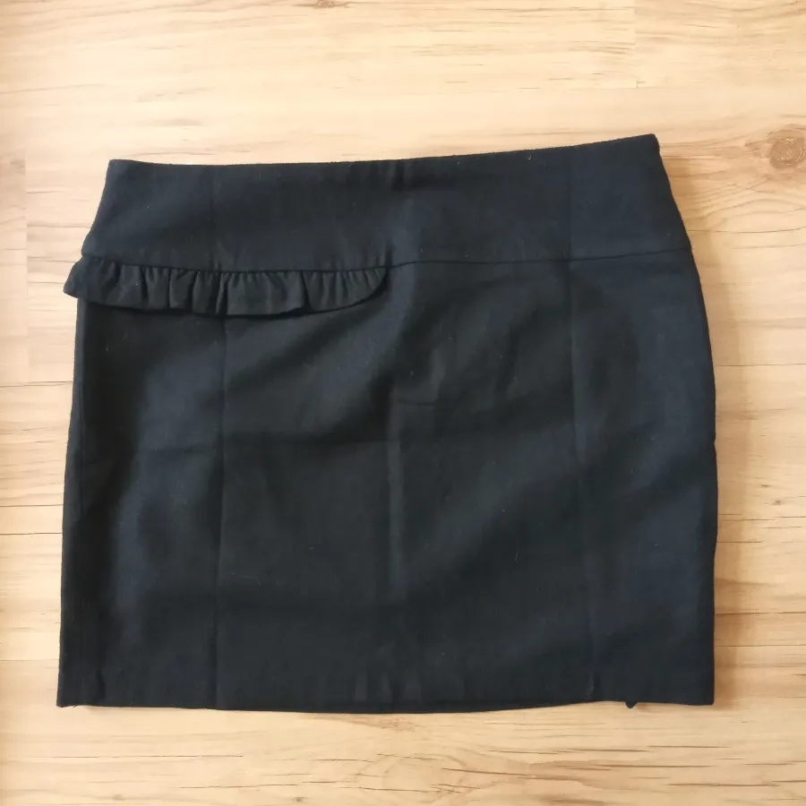 دامن کوتاه پشمی مشکی