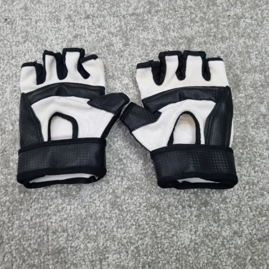 دستکش تکواندو