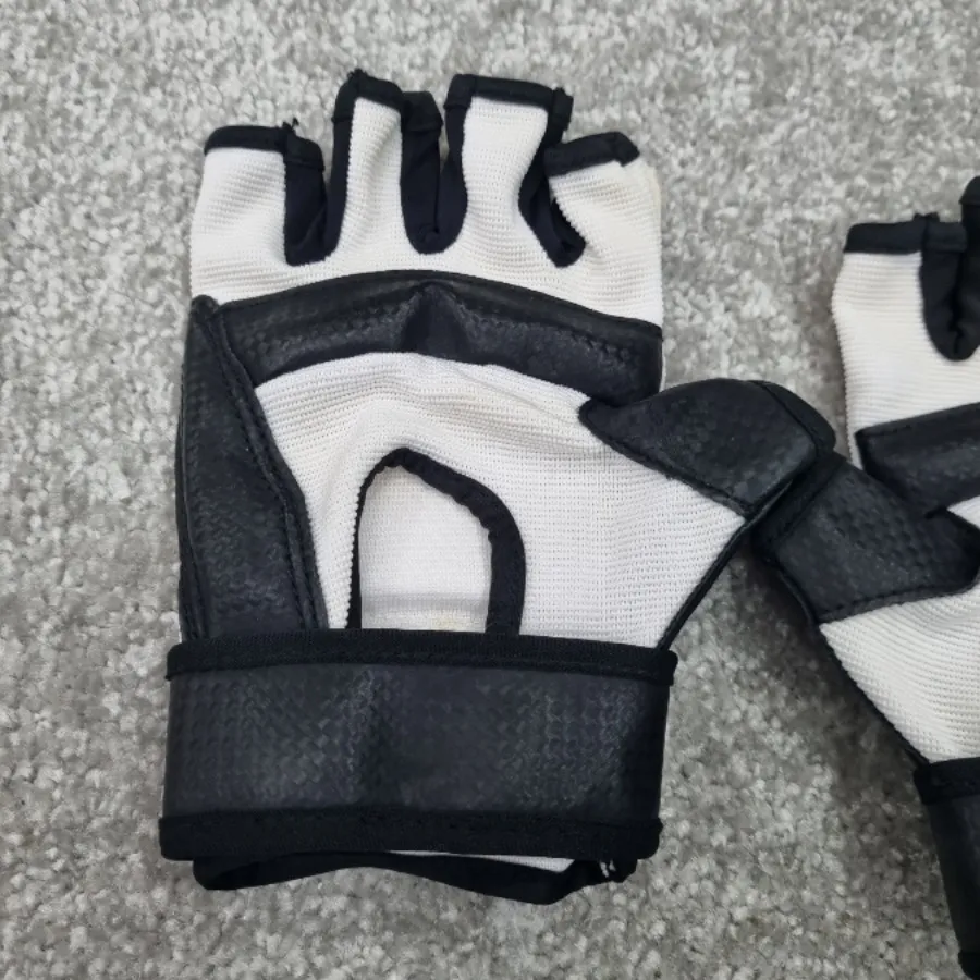 دستکش تکواندو