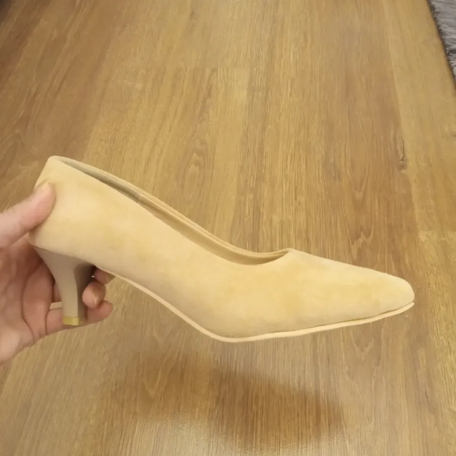 کفش کرمی پاشنه دار