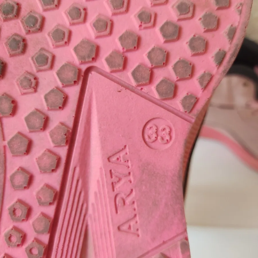 بوت دخترانه