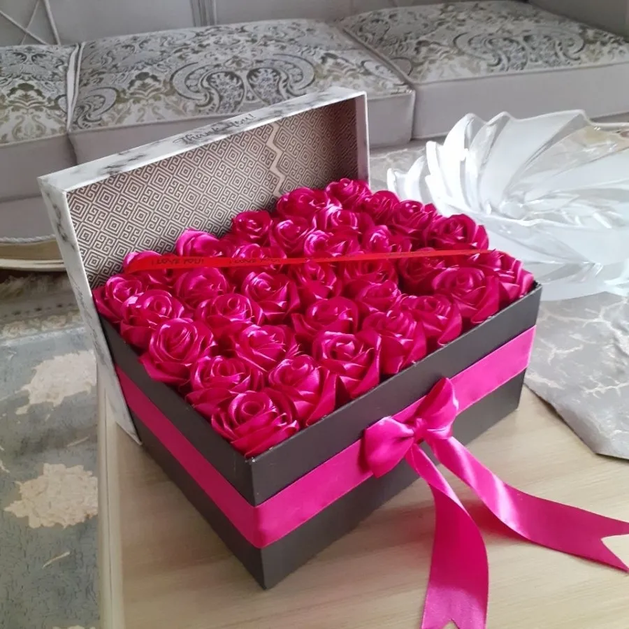 باکس گل رز روبانی