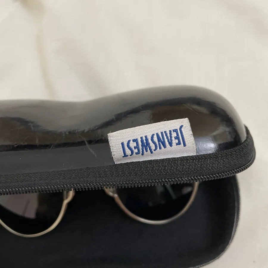 عینک شیشه الماسی