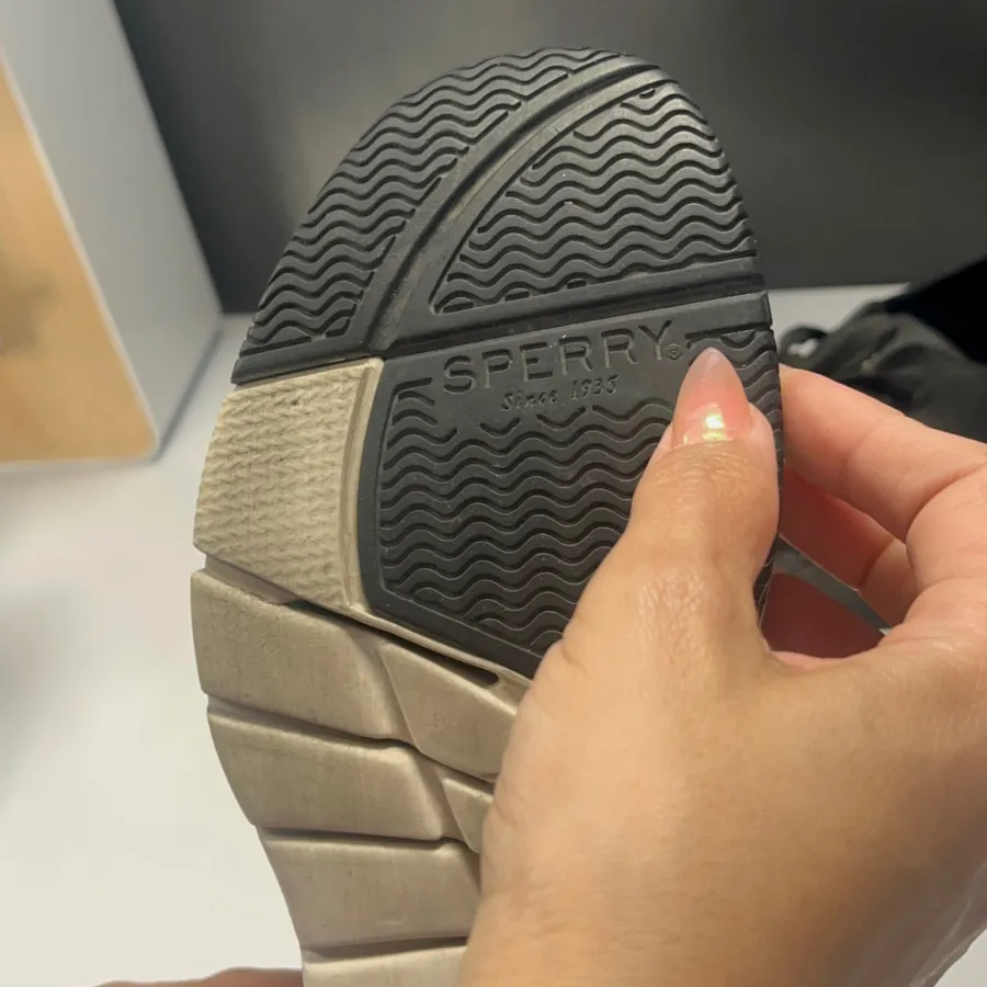 کتونی SPERRYسایز 36/5