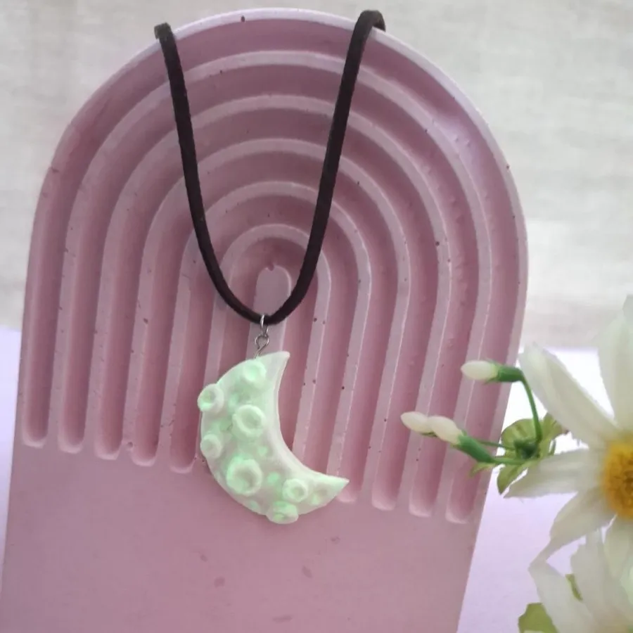 آویز ماشین ماه شبتاب