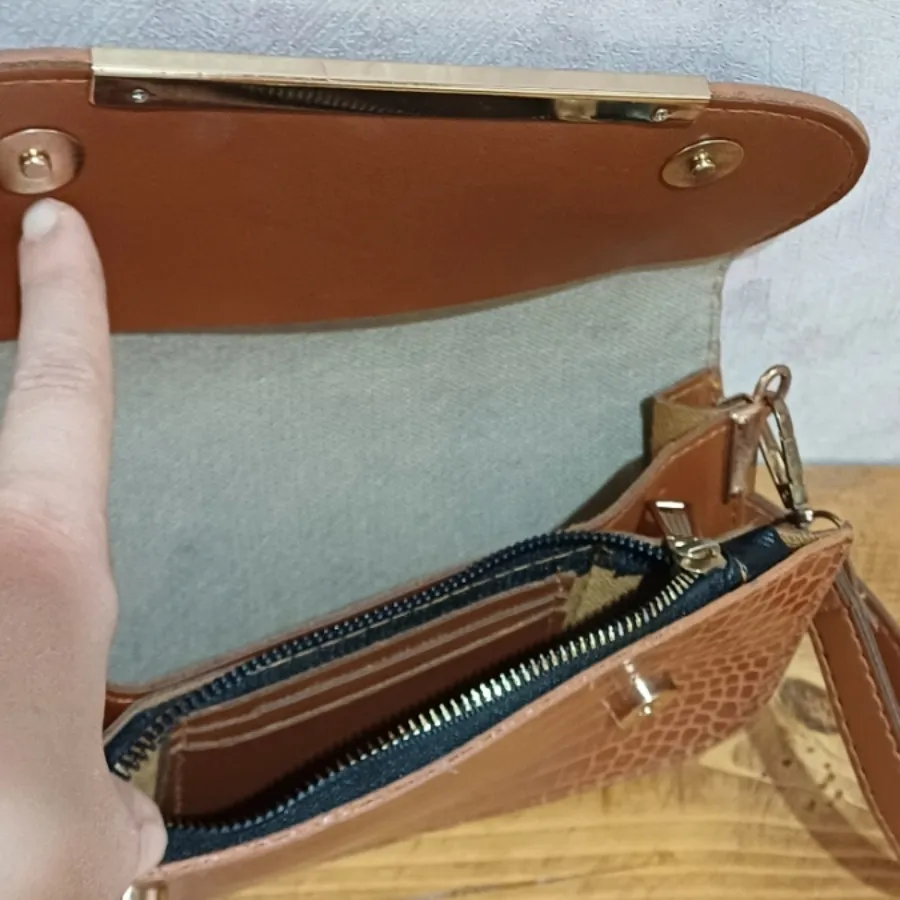 کیف چرم عسلی