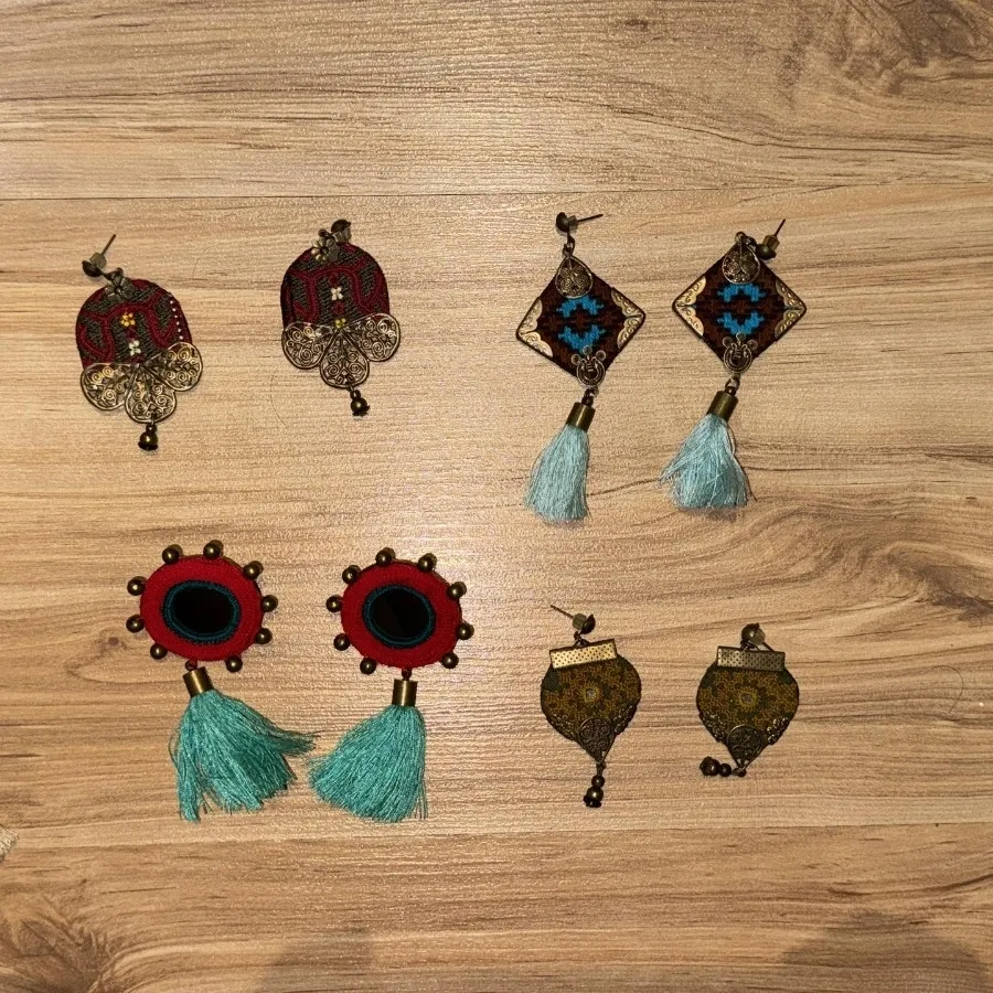 زیورالات دستساز سوزن دوزی