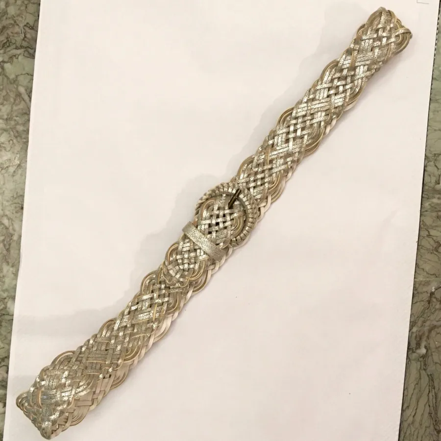 کمربند نقره ای