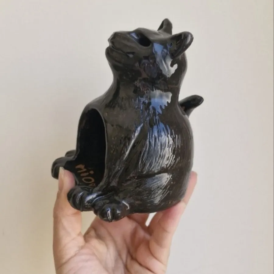 فلفلی گربه سفالی