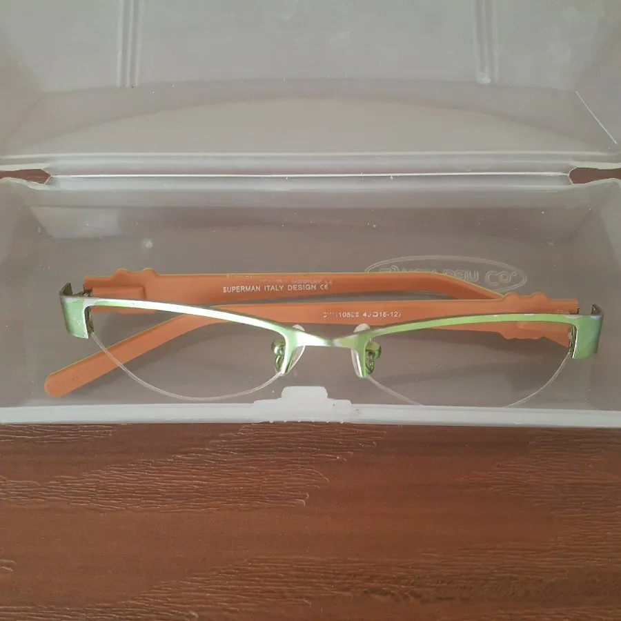 فریم عینک بچگانه