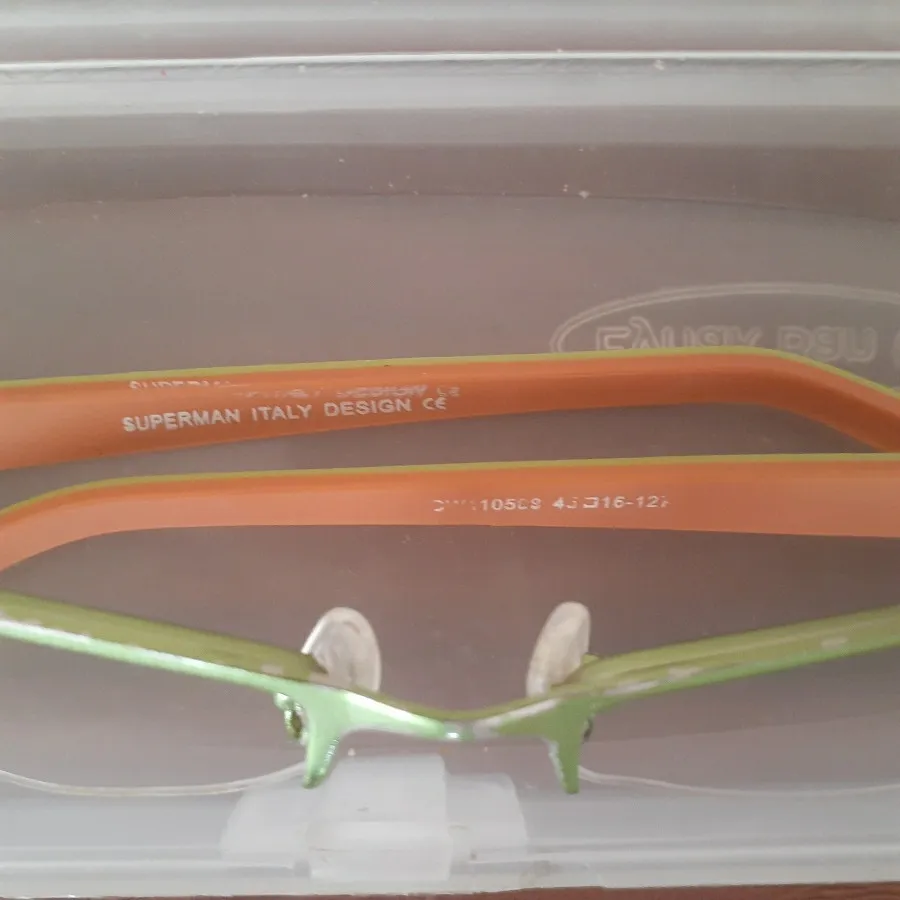 فریم عینک بچگانه