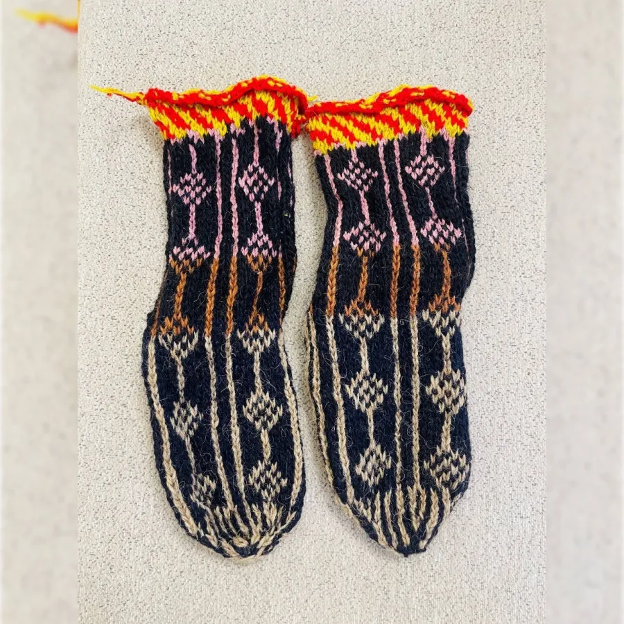 جوراب پشم ساق بلند