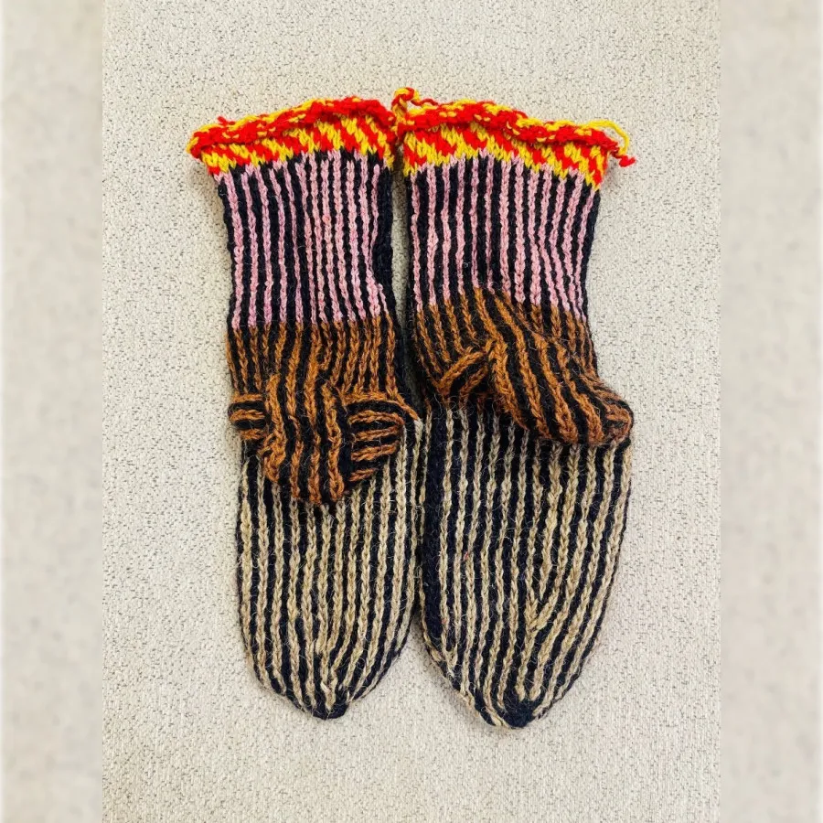 جوراب پشم ساق بلند