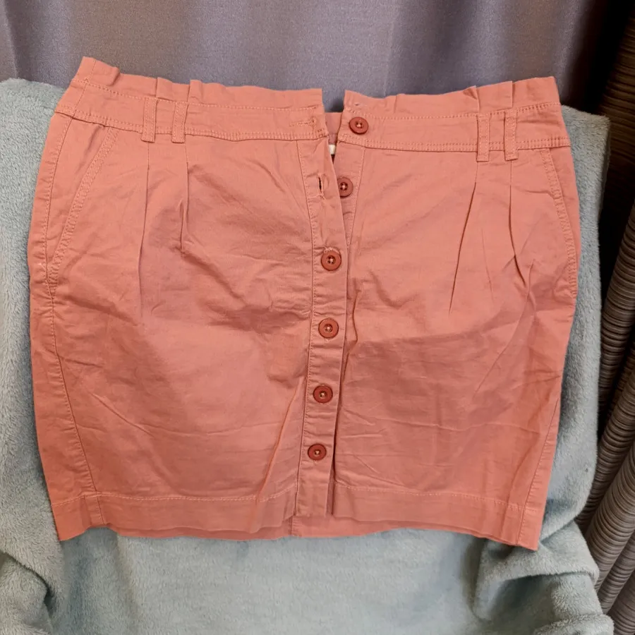 دامن کوتاه زنانه