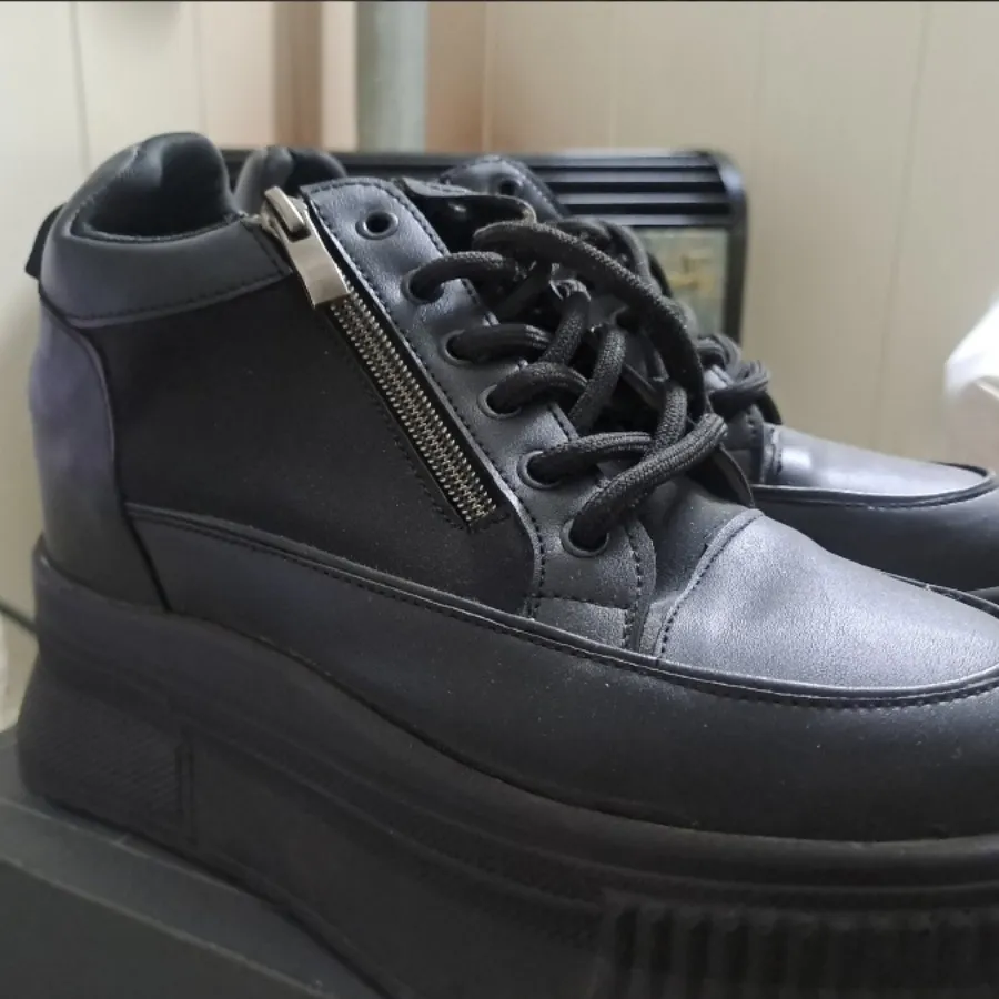 کفش مشکی لژ دار