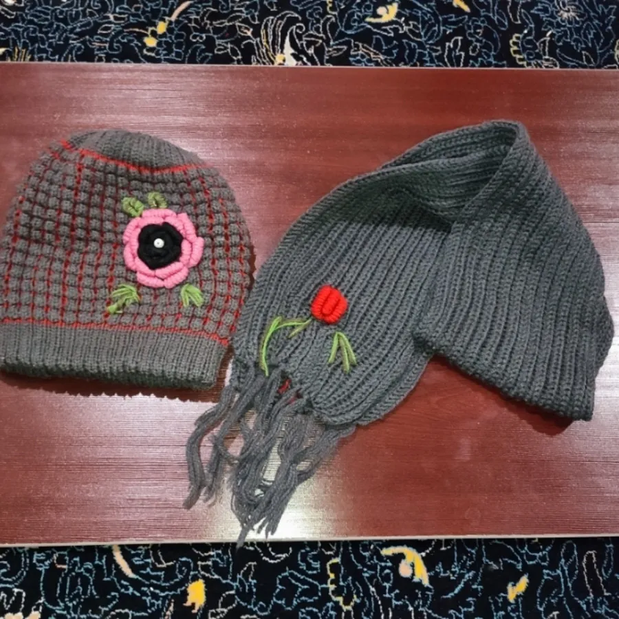 ست شال و کلاه دستکش