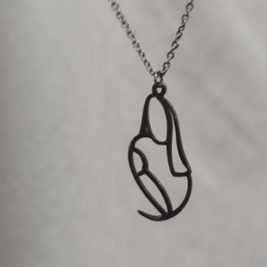 گ دنبند در آغوش مادر