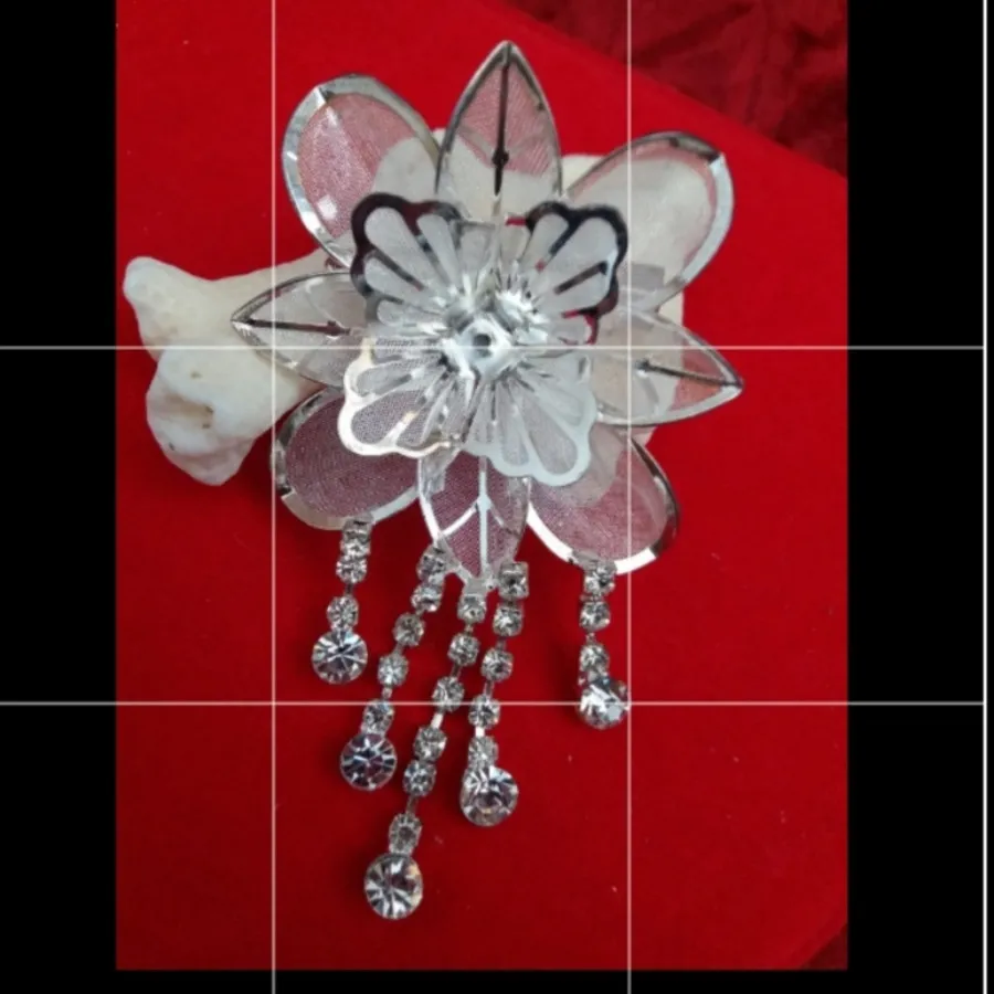 گل سینه رنگ ثابت