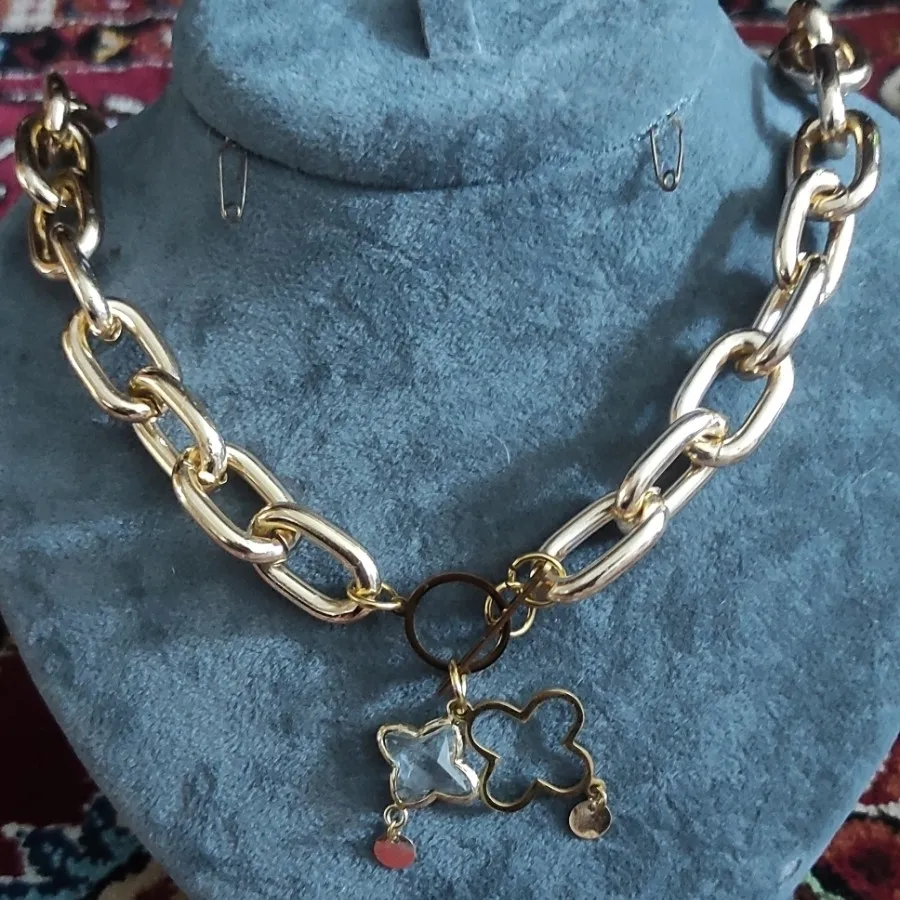 گردنبند زنجیر با آویز