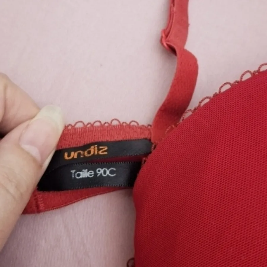 سوتین زنانه