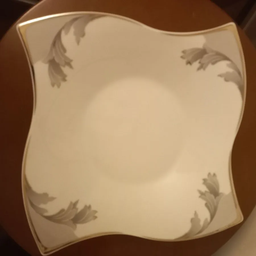 دیس چهار گوش زرین