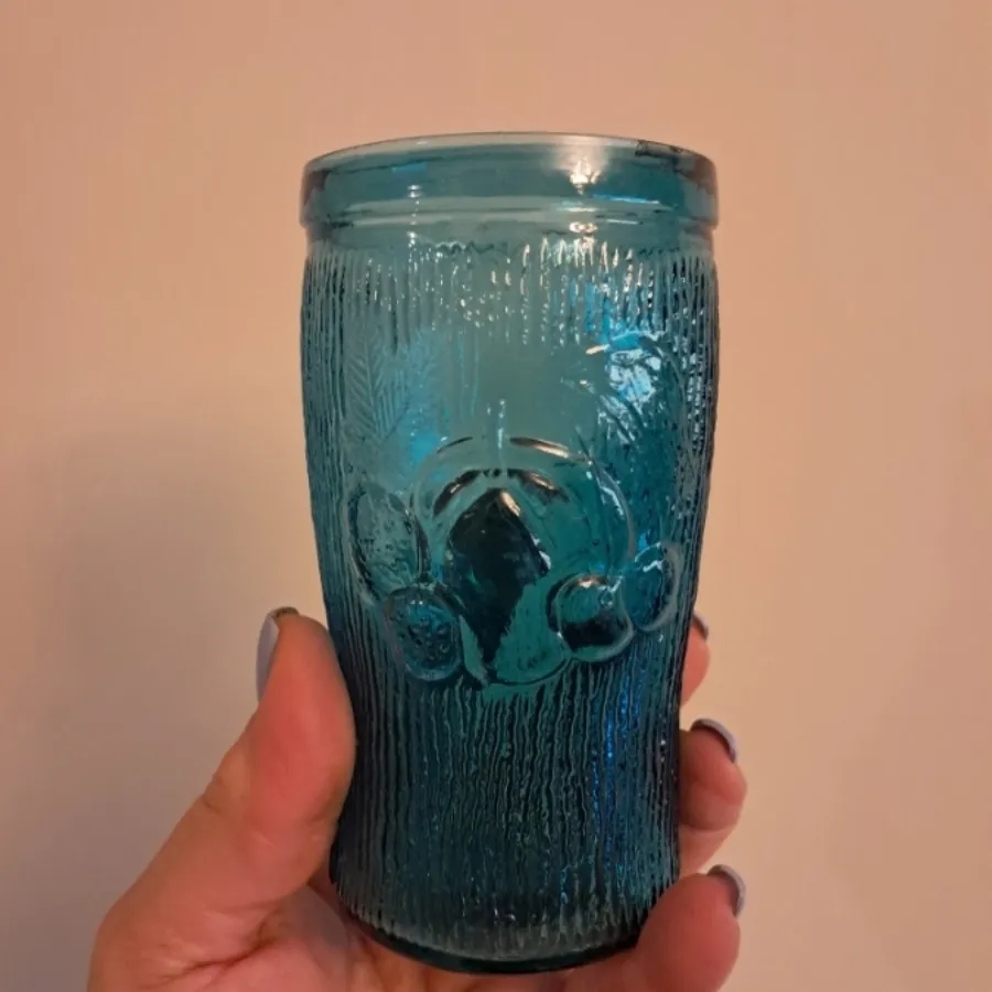 دوعدد لیوان قدیمی