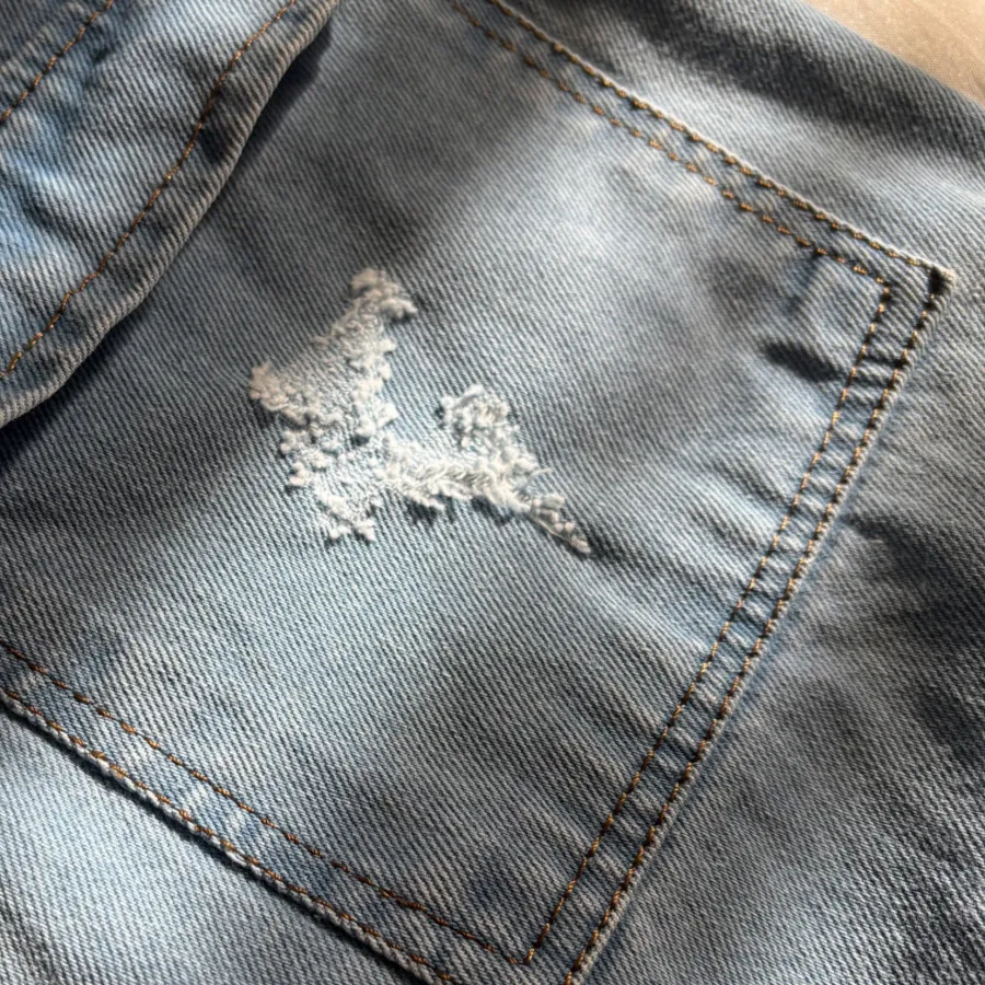 مانتو جین کلاهدار