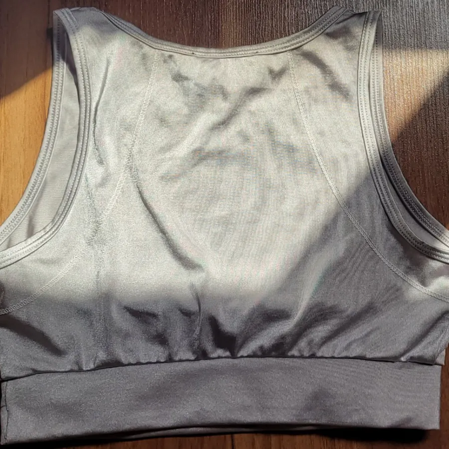 نیمتنه ورزشی شاین دار