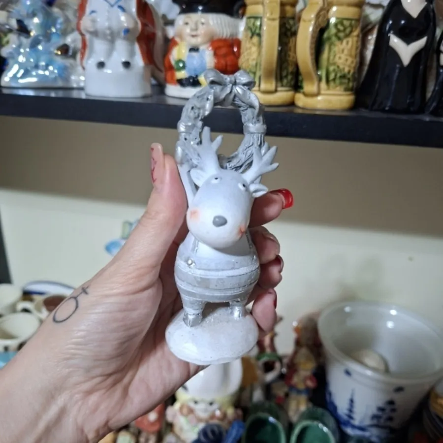 مجسمه ی گوزن