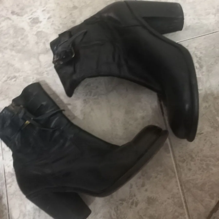 نیم بوت چرم