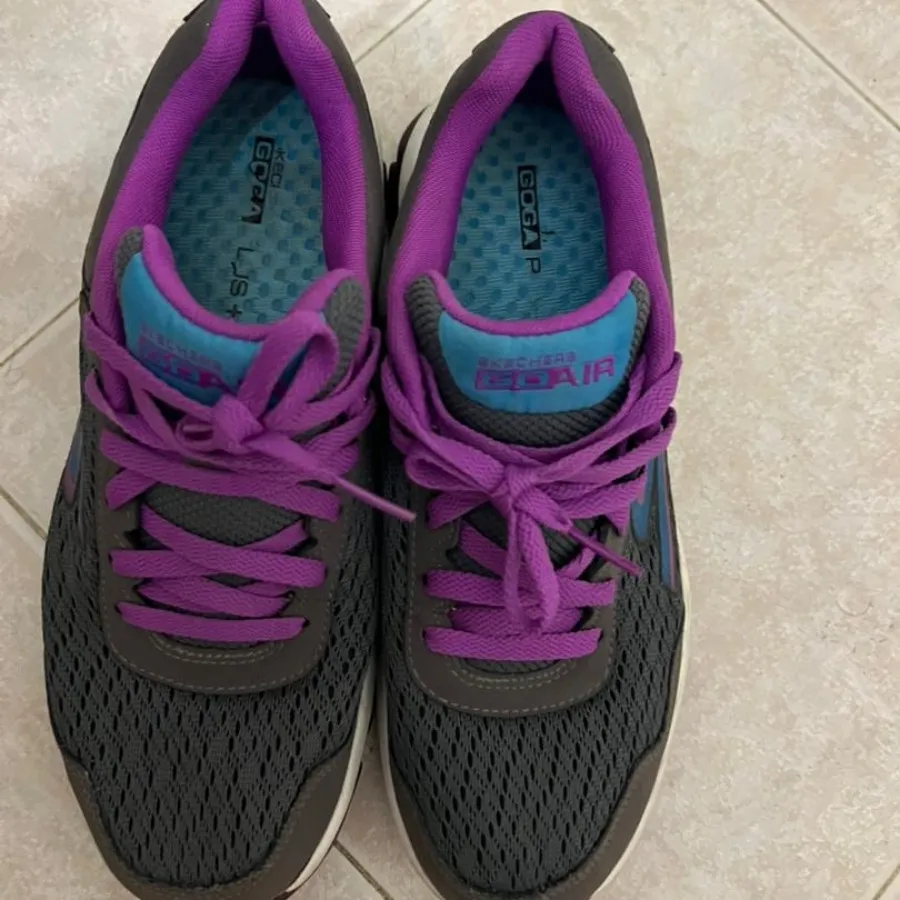 کتانی اسکیچرز