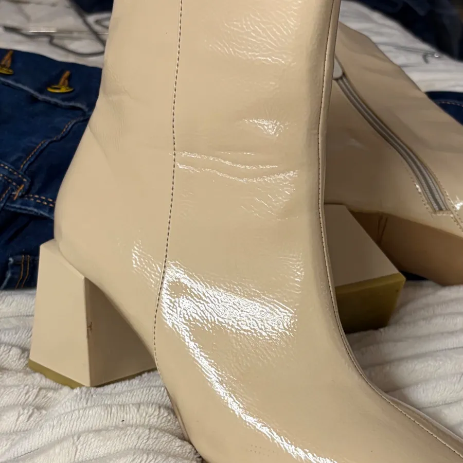 بوت کرم زنانه برند ترک