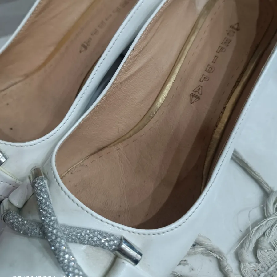 کفش پاشنه بلند