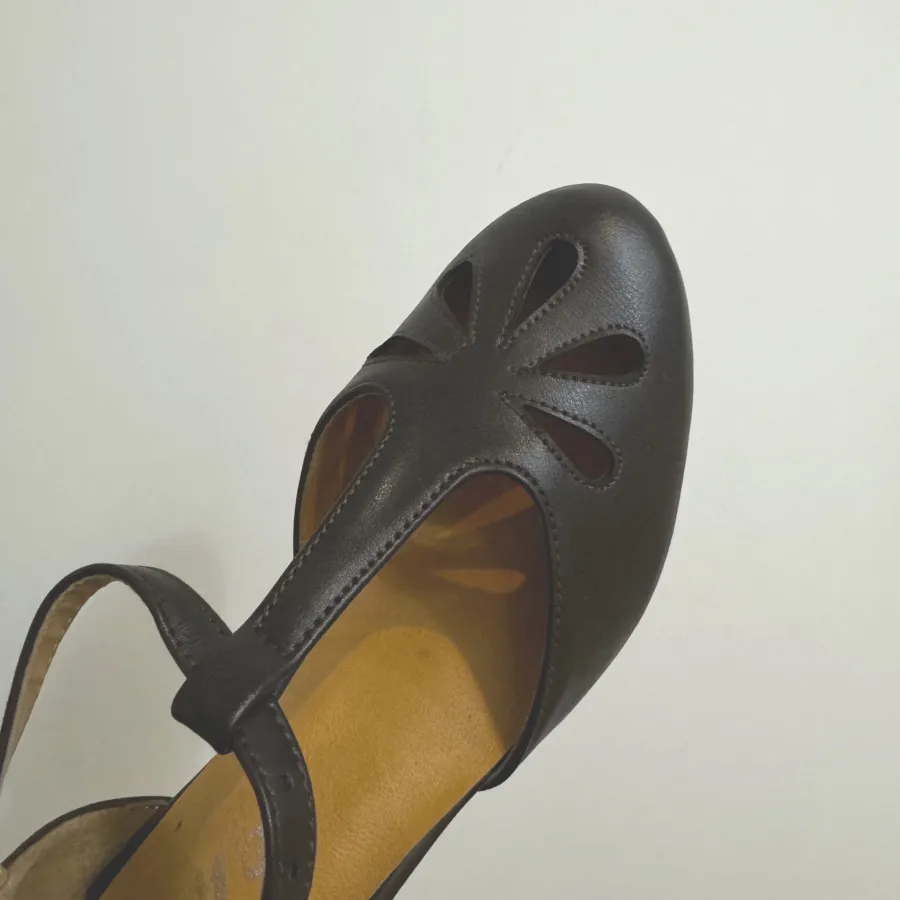 کفش مجلسی قهوه ای تیره