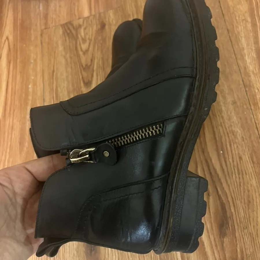 نیم بوت چرم