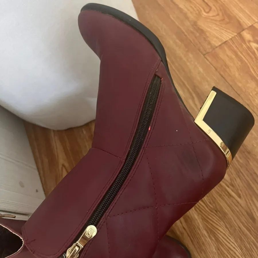 بوت زرشکی جیگری