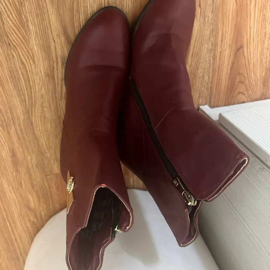 بوت زرشکی جیگری