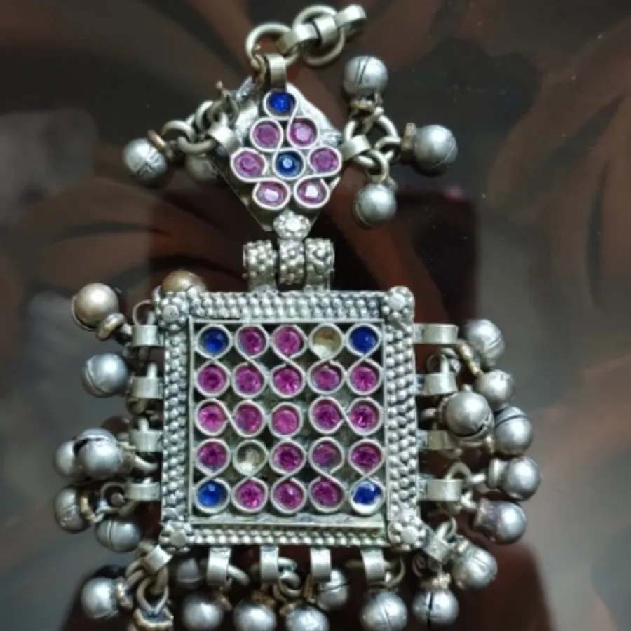 آویز یا گردنی ورشو