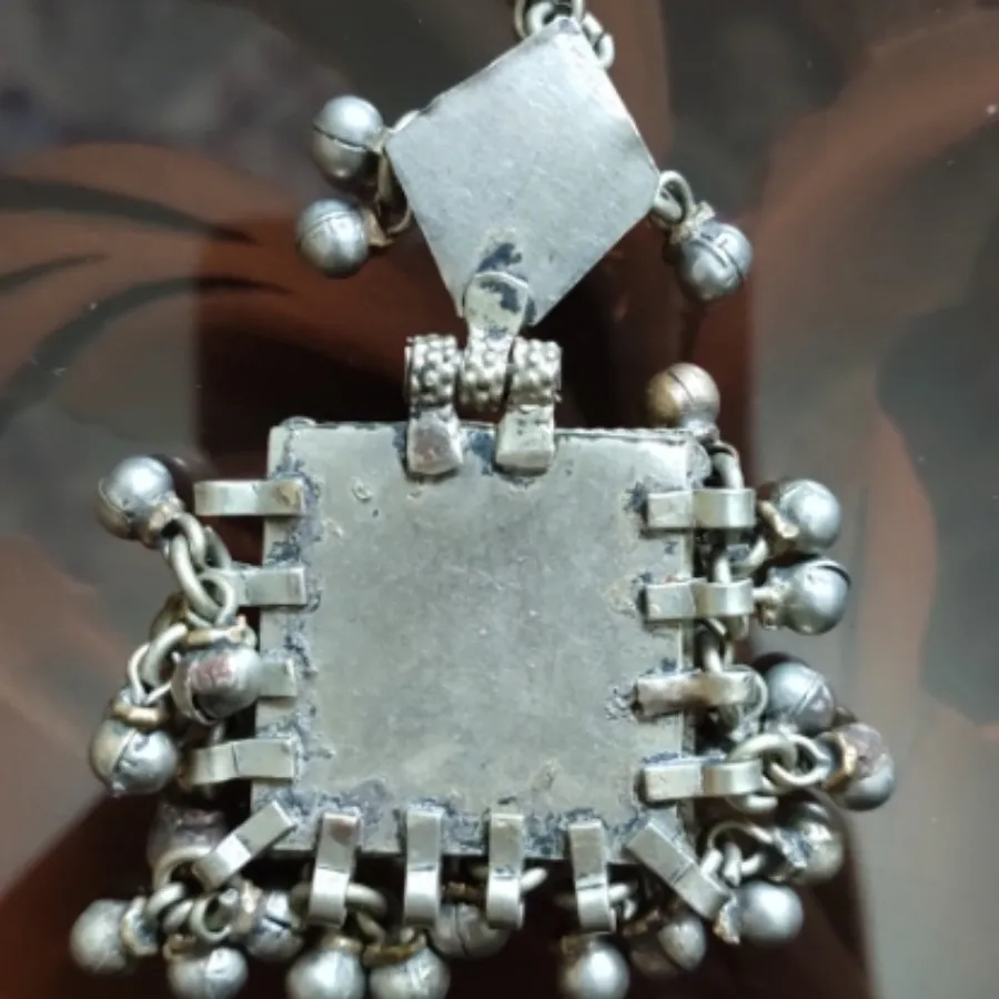 آویز یا گردنی ورشو