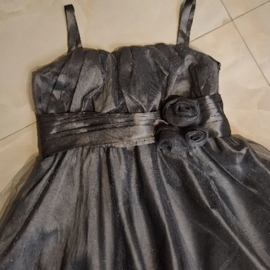 پیراهن دخترانه