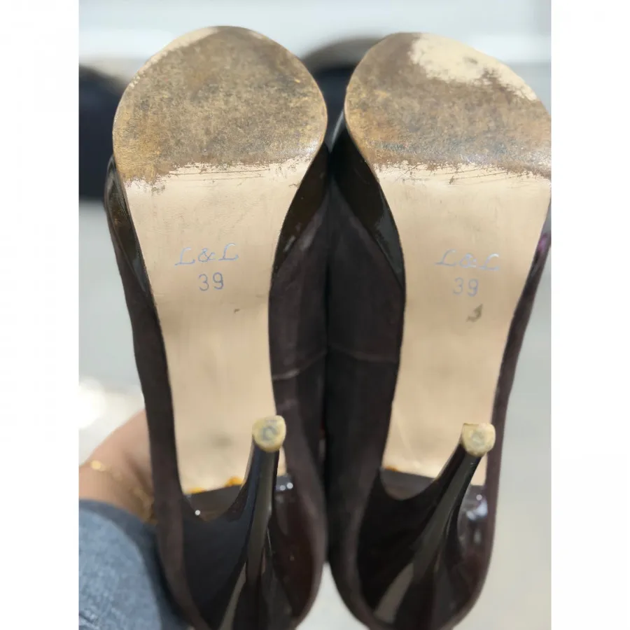 کفش پاشنه دار قهوه ای